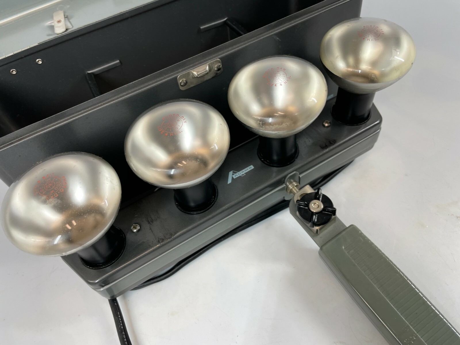 Vintage Adams Model GL101AW 800W Indoor Portable Photography 4 Light Fixture