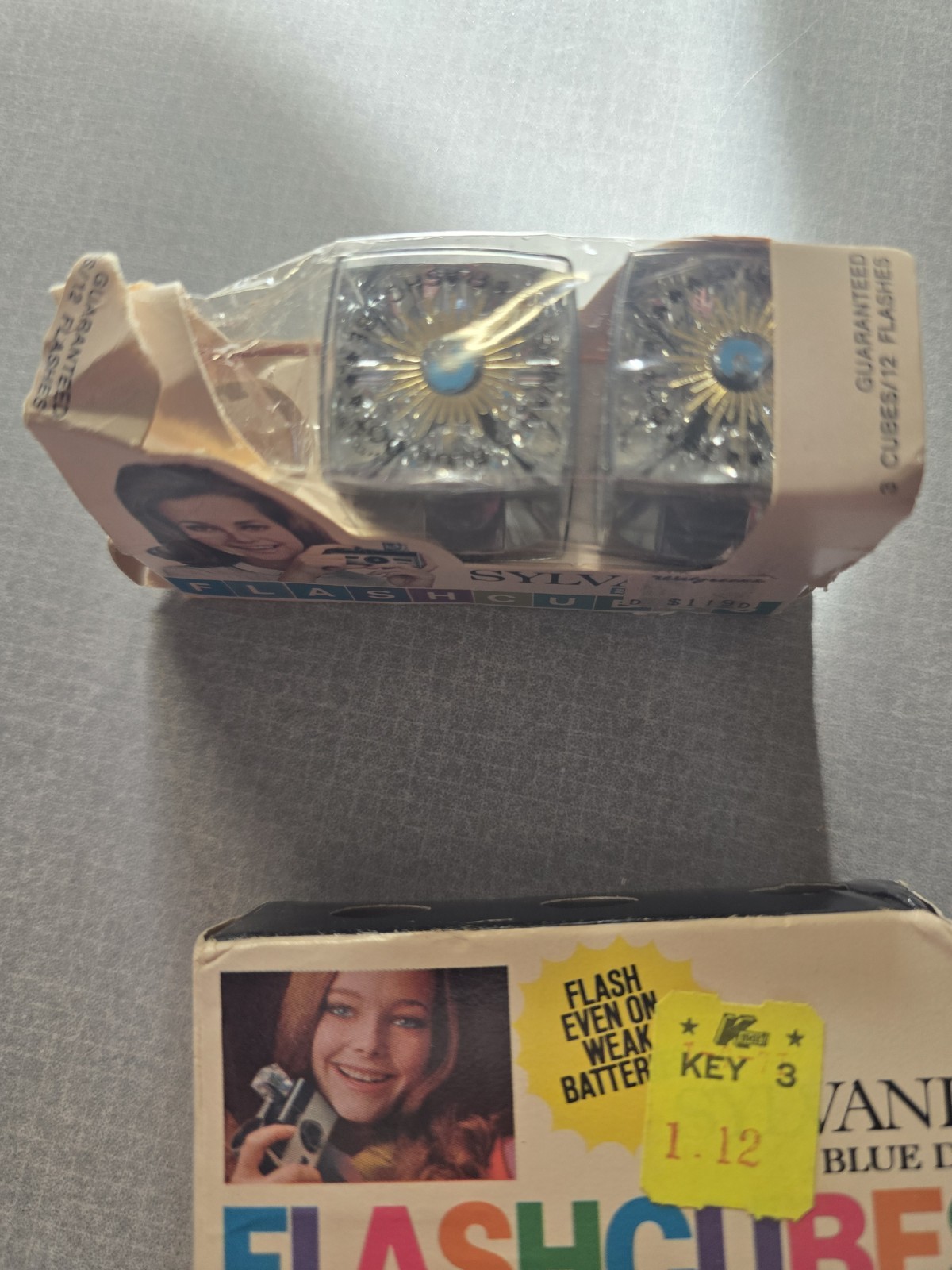 Sylvania Blue Dot camera 5 New Flash Cubes 20 Total Flashes Vintage