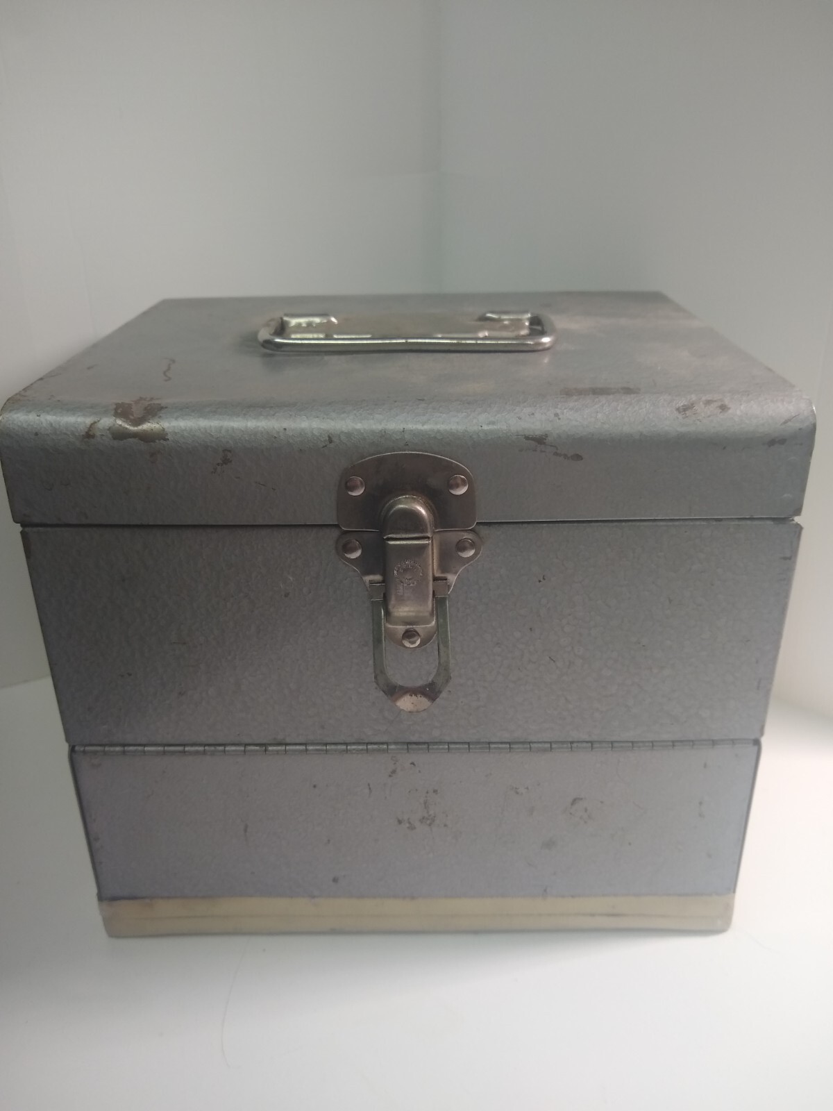 Vintage Logan Deluxe Silver Metal 8mm Film Reel Chest 12 Slots Box Storage