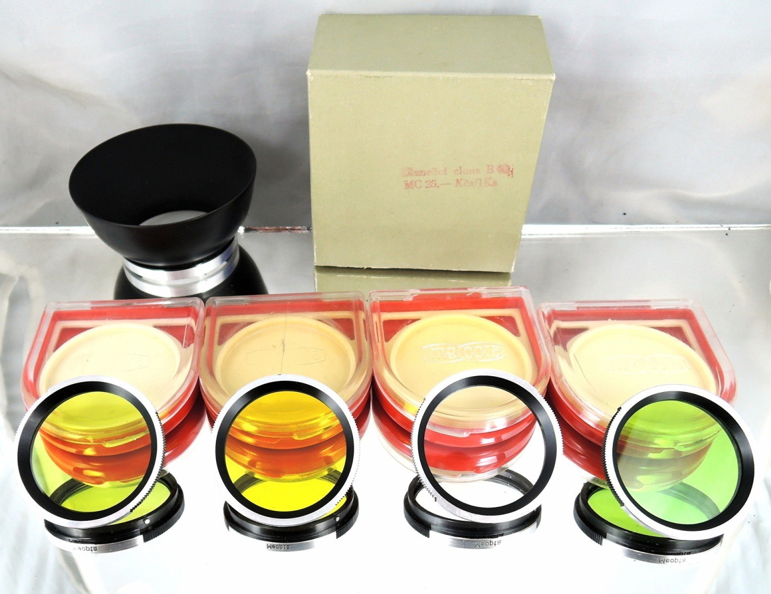 Flexaret Shade hood + Set of four color filters B36 MEOPTA Genuine Accessories
