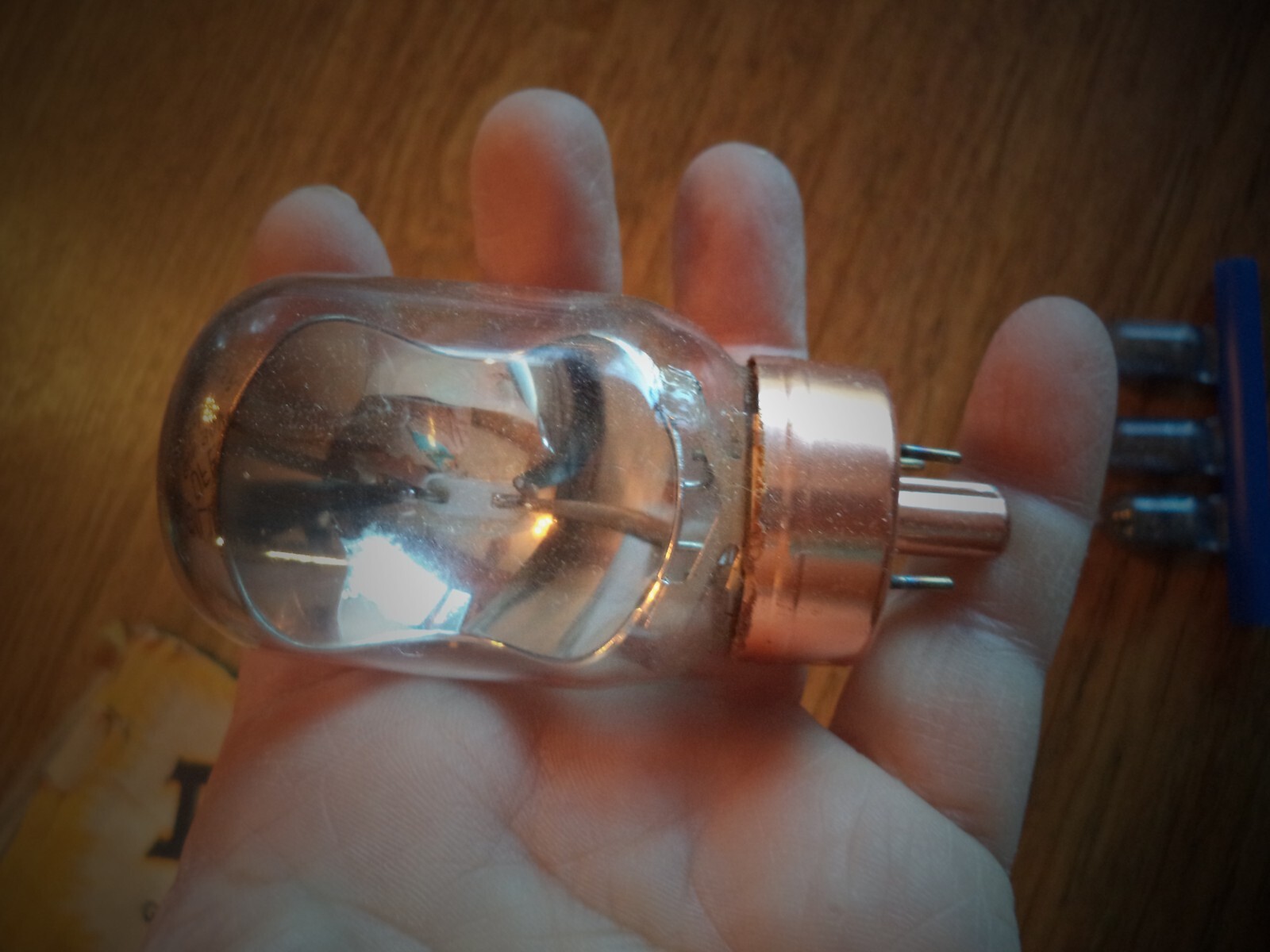 Old Vintage Westinghouse, Dura Flash, Sylvania, Blue Dot etc Camera Flash Blubs