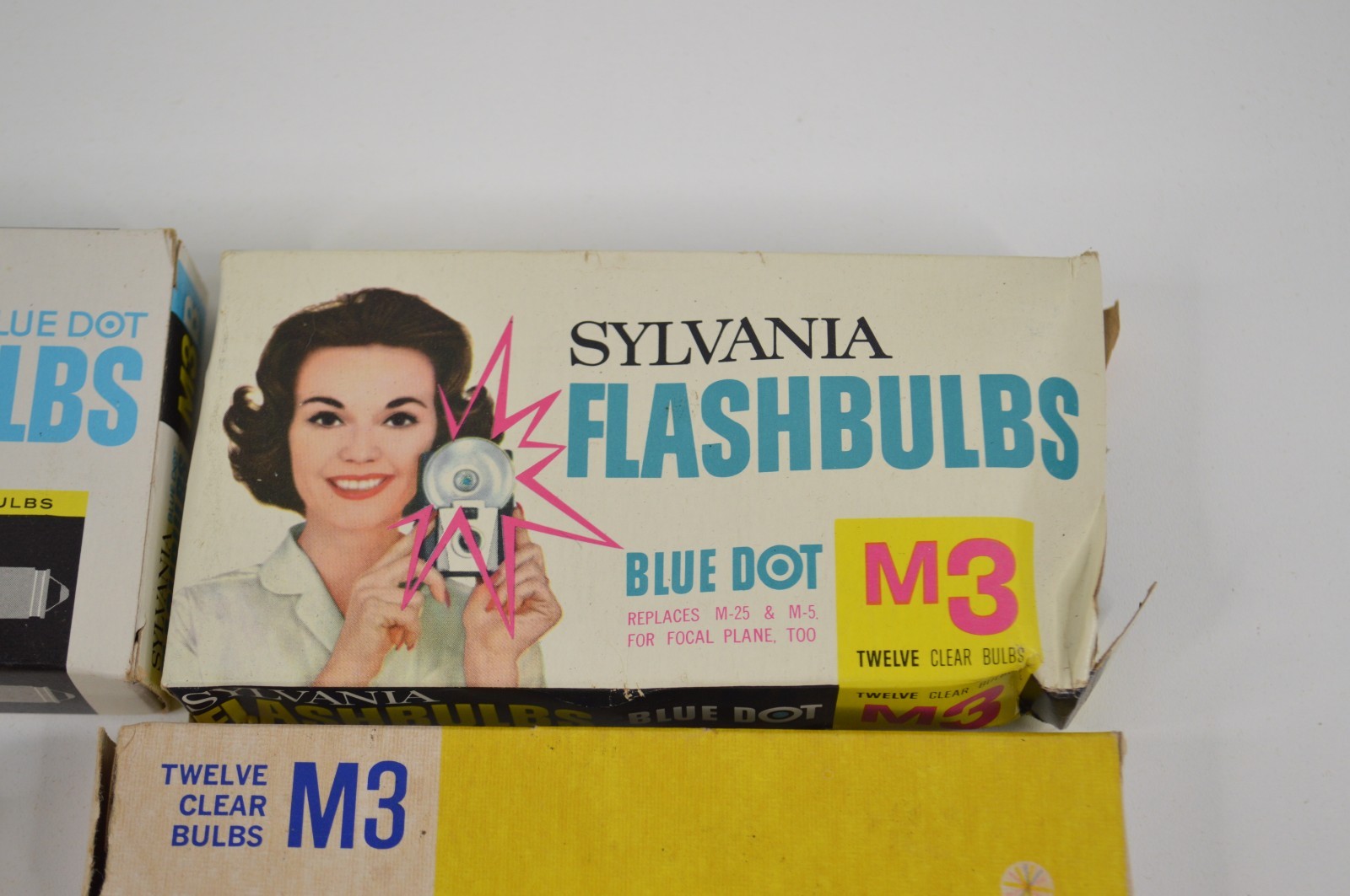 Lot of M3 M3B AG1 Flashbulbs Flash Bulbs for Film Cameras GE Sylvania Blue Dot