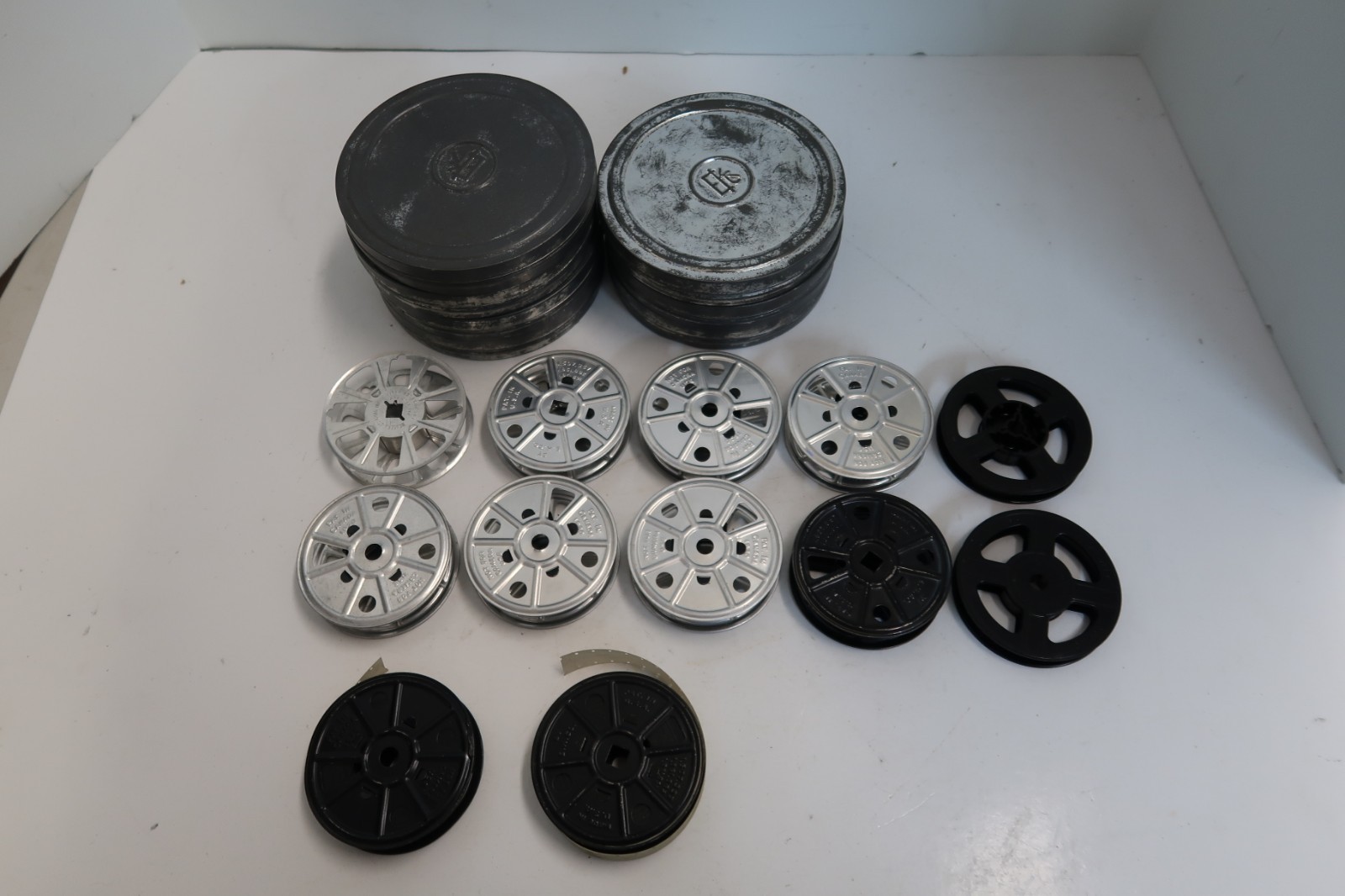 Vintage Kodak 5″ Tins (7) & 3″ Reels (10) Metal & (2) Plastic