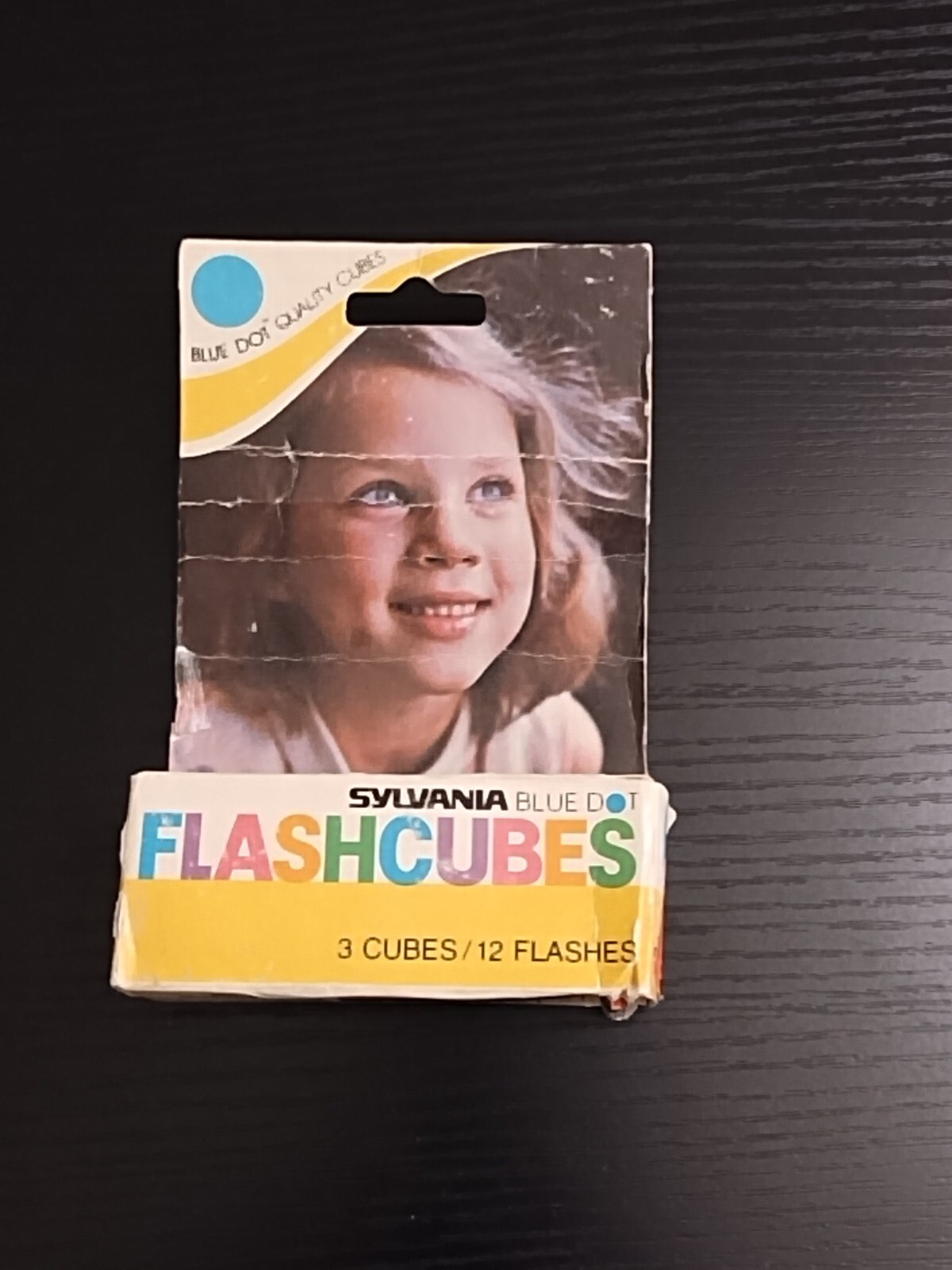 Vintage Sylvania Blue Dot Flash Cubes. 2 Cubes, 6 Flashes.