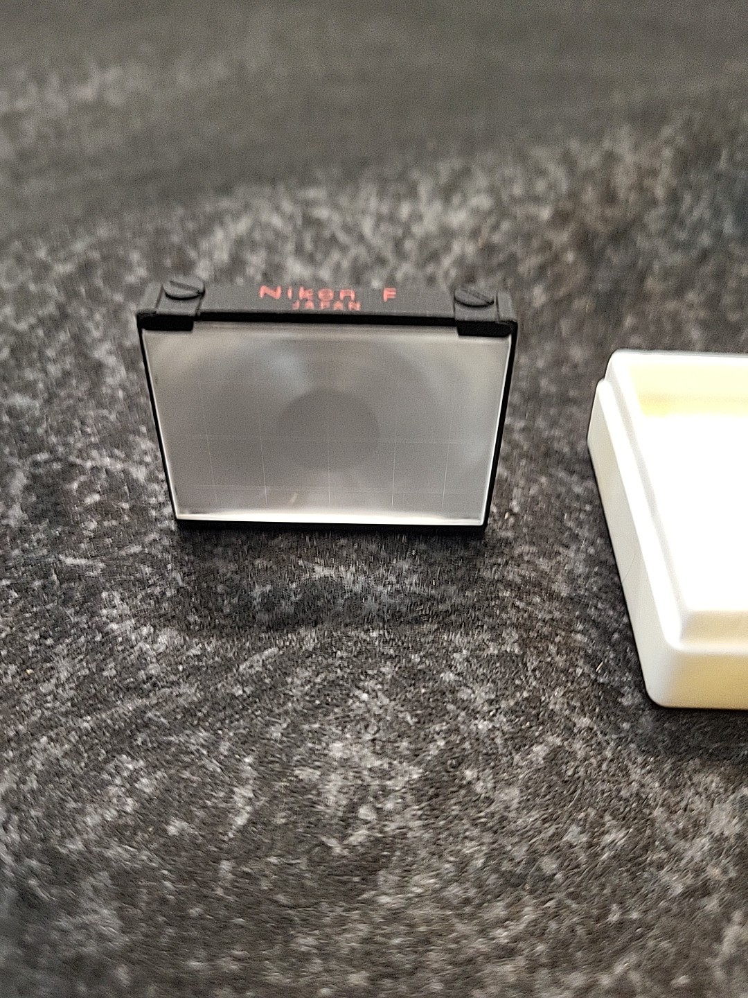 Vintage Nikon Focusing Screen Type E Grid Matte – Gold Box – NOS MIJ – FE FM FE2