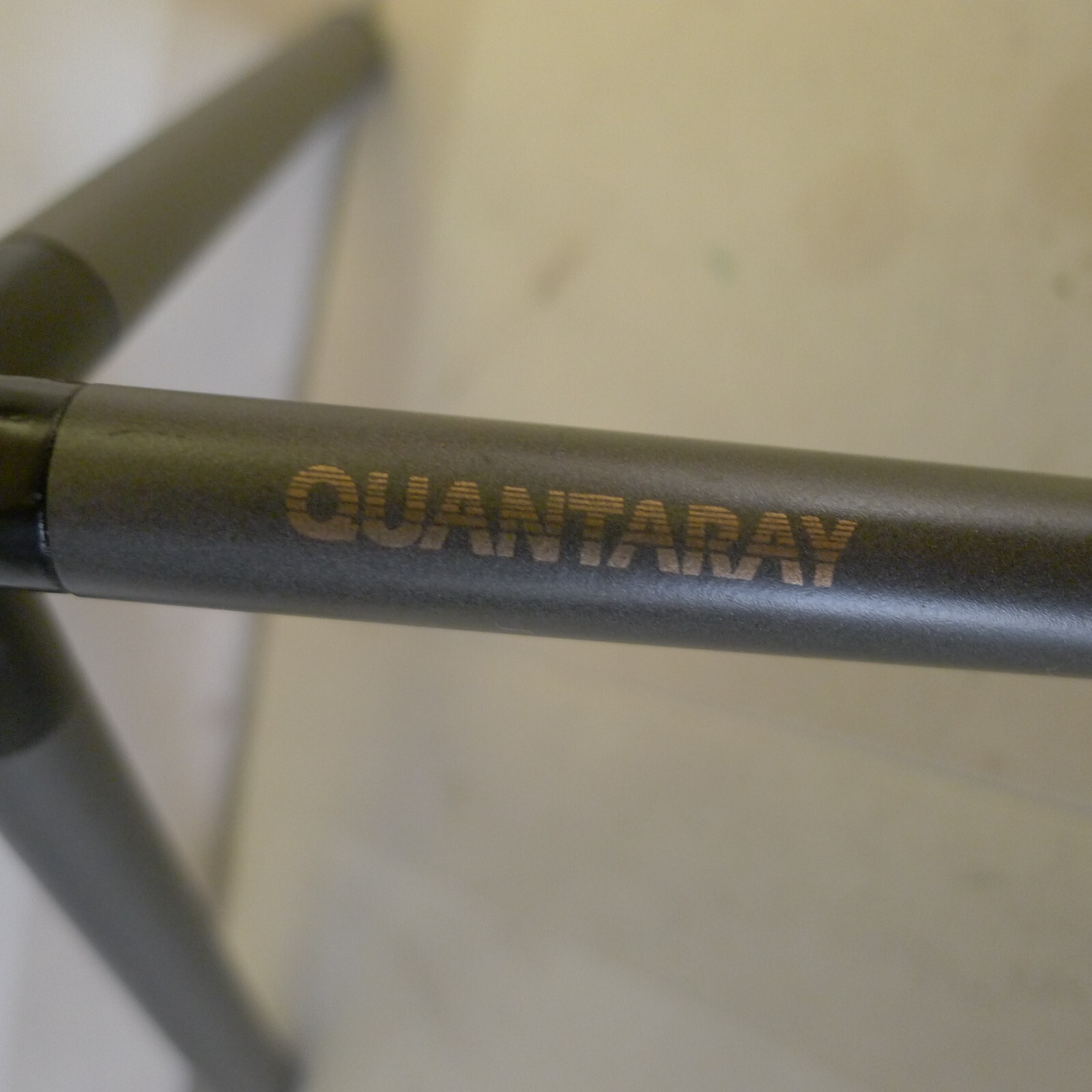 Quantaray Adjustable Hight Dual Ball Head Table Top Tripod – Used