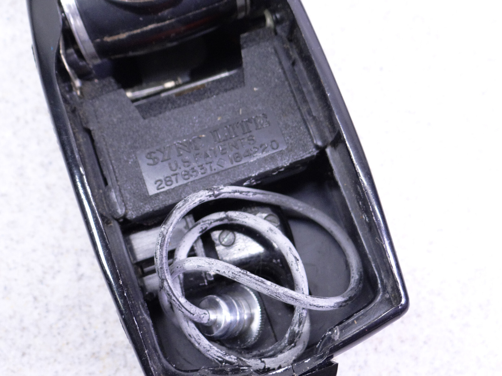 Vintage Walz Press Flash for M2/M3 Bulbs – 1950s Camera Flash Unit