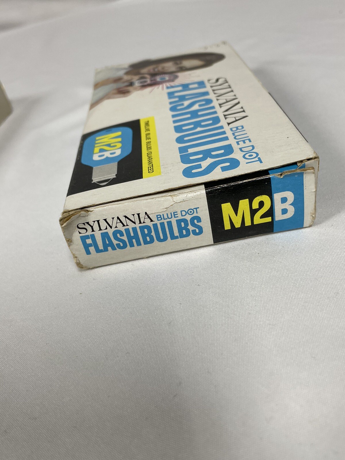 Sylvania Vintage Blue Dot Flash Bulbs M3B And M2b
