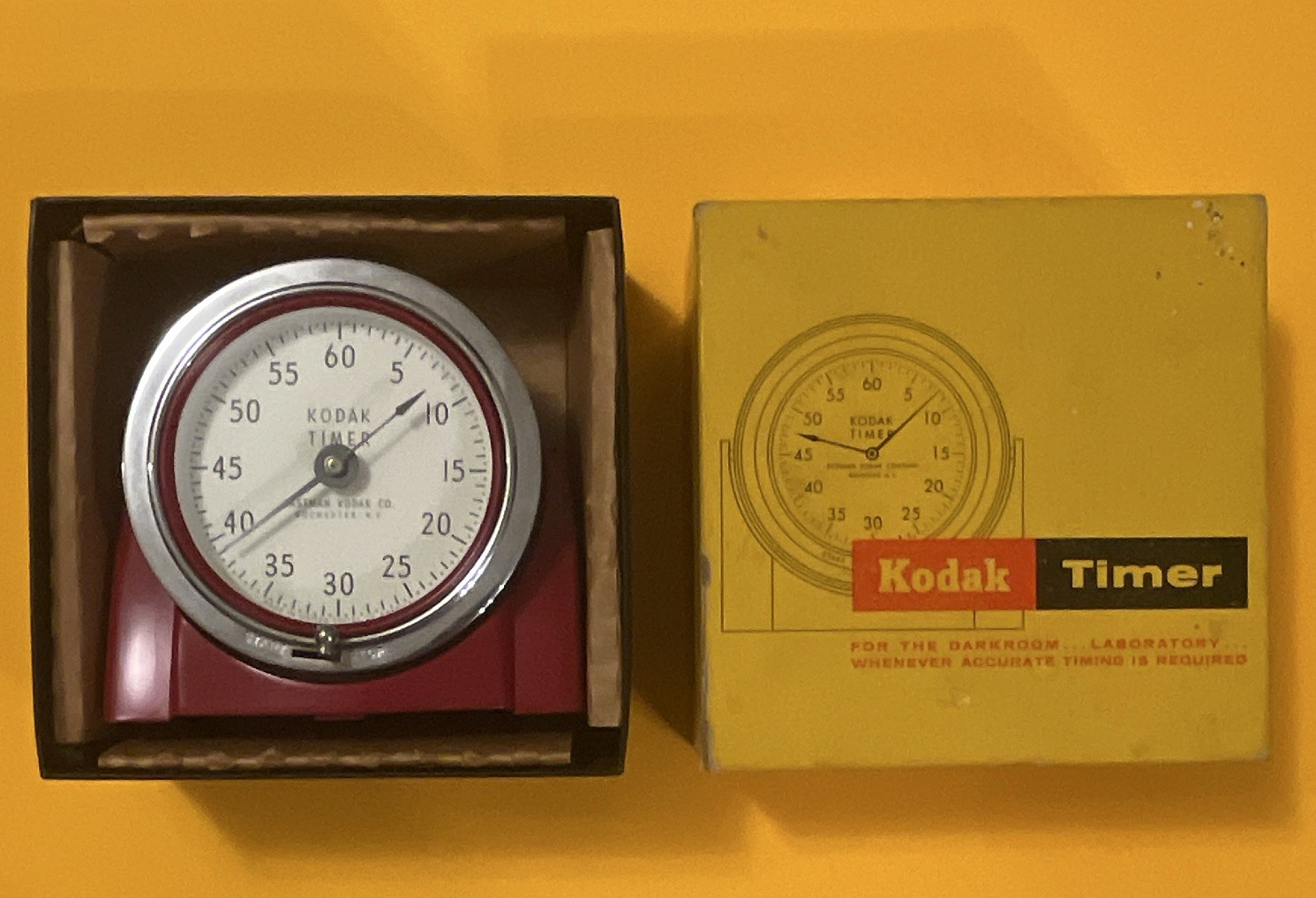 Vintage Kodak Darkroom Timer 8239 Red Wind-Up Photo Developing Timer w/Box