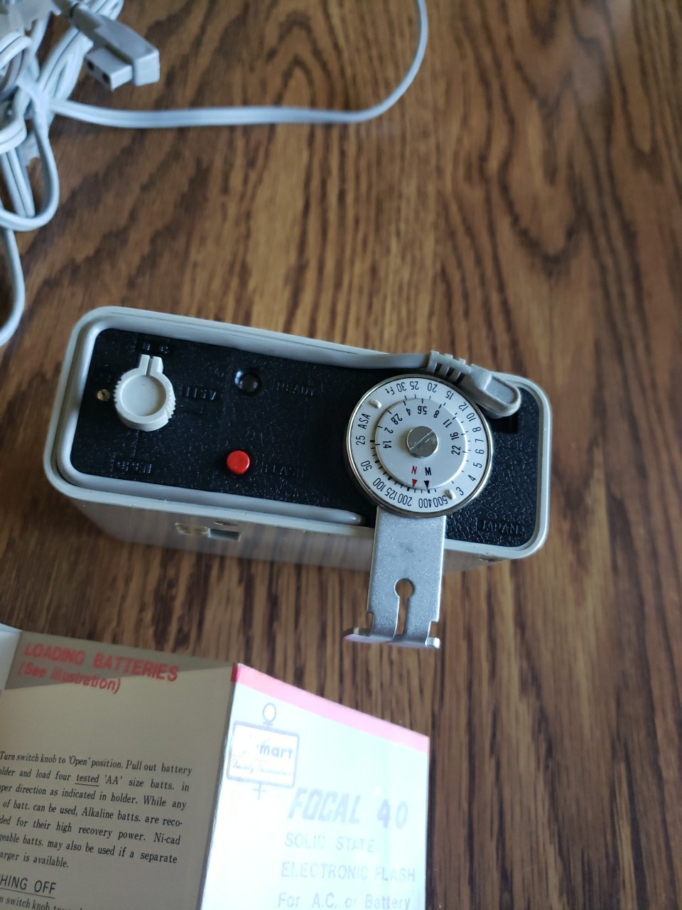 Kmart Focal 40 Solid State Electronic Flash For A.C. Or Battery W/ Cord Booklet