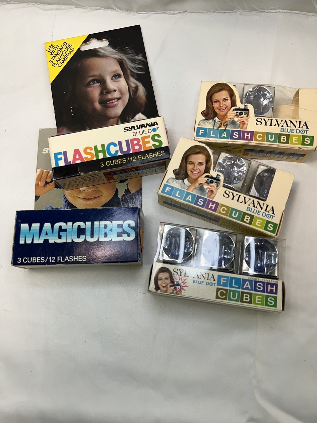 Vtg 70S Camera Flash Cubes Sylvania Blue Dot Mixed Lot 14 Cubes New In Box