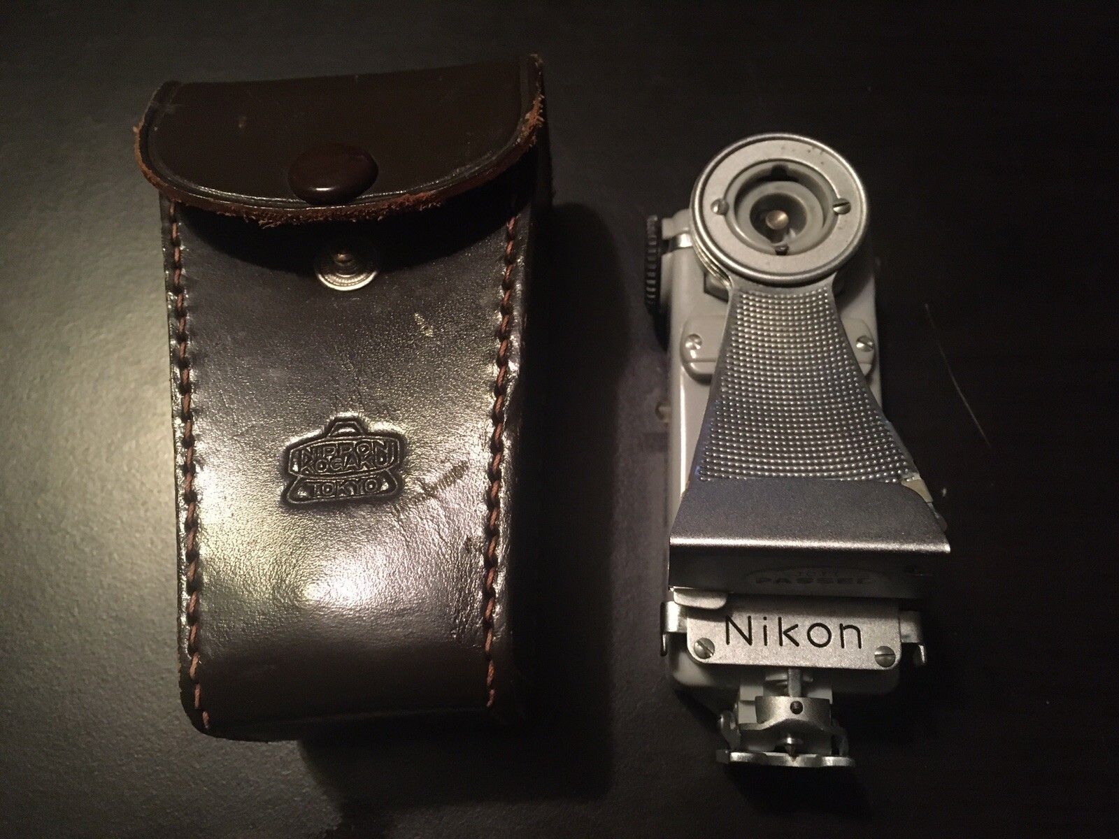 Rare Nikon Nippon Kogaku Tokyo Fan Flash w/ Original Leather Case