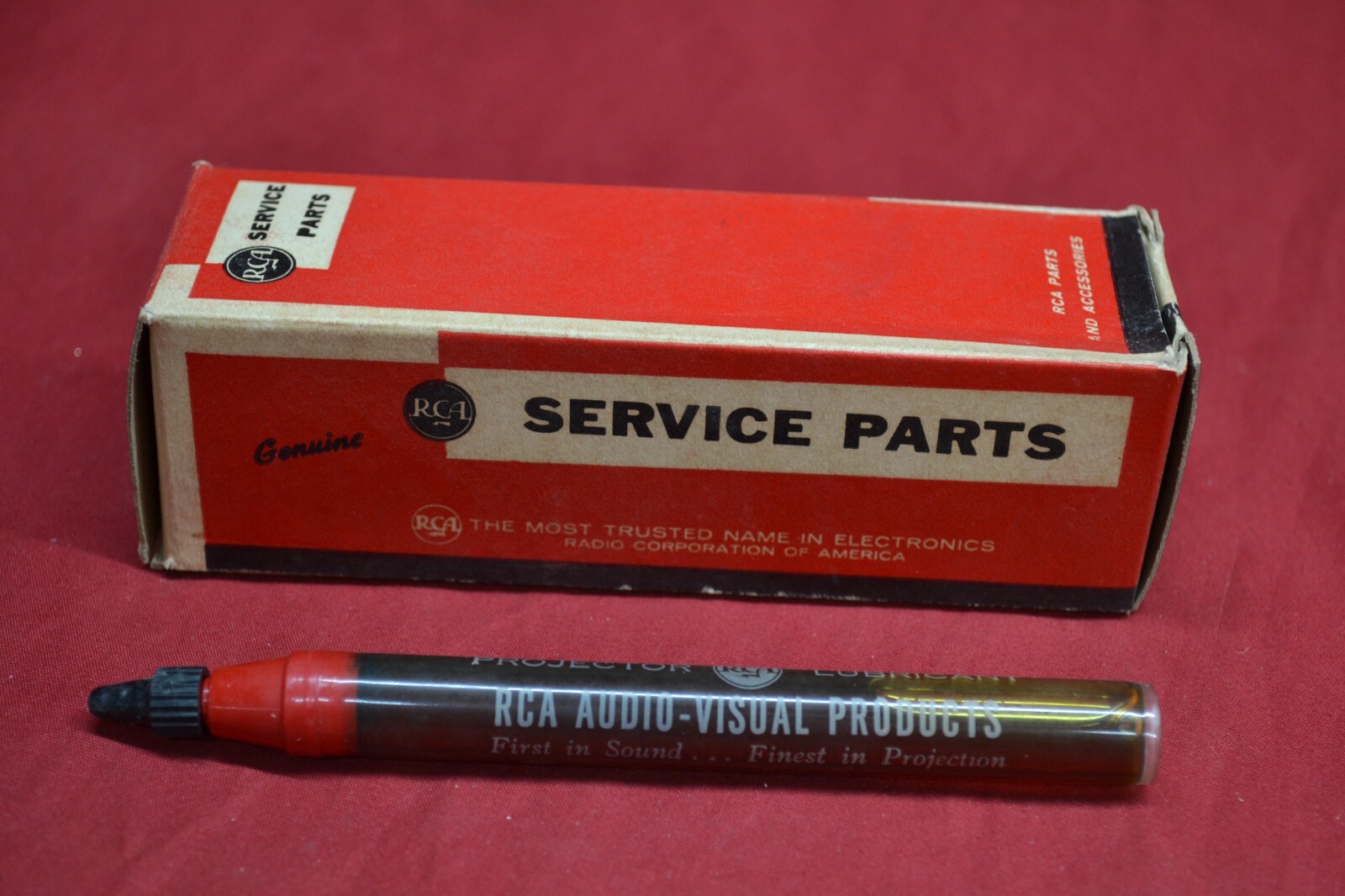 ORIGINAL RCA PROJECTOR OIL AND DISPENSER * 214719 * IN ORIGINAL BOX * BRAND NEW