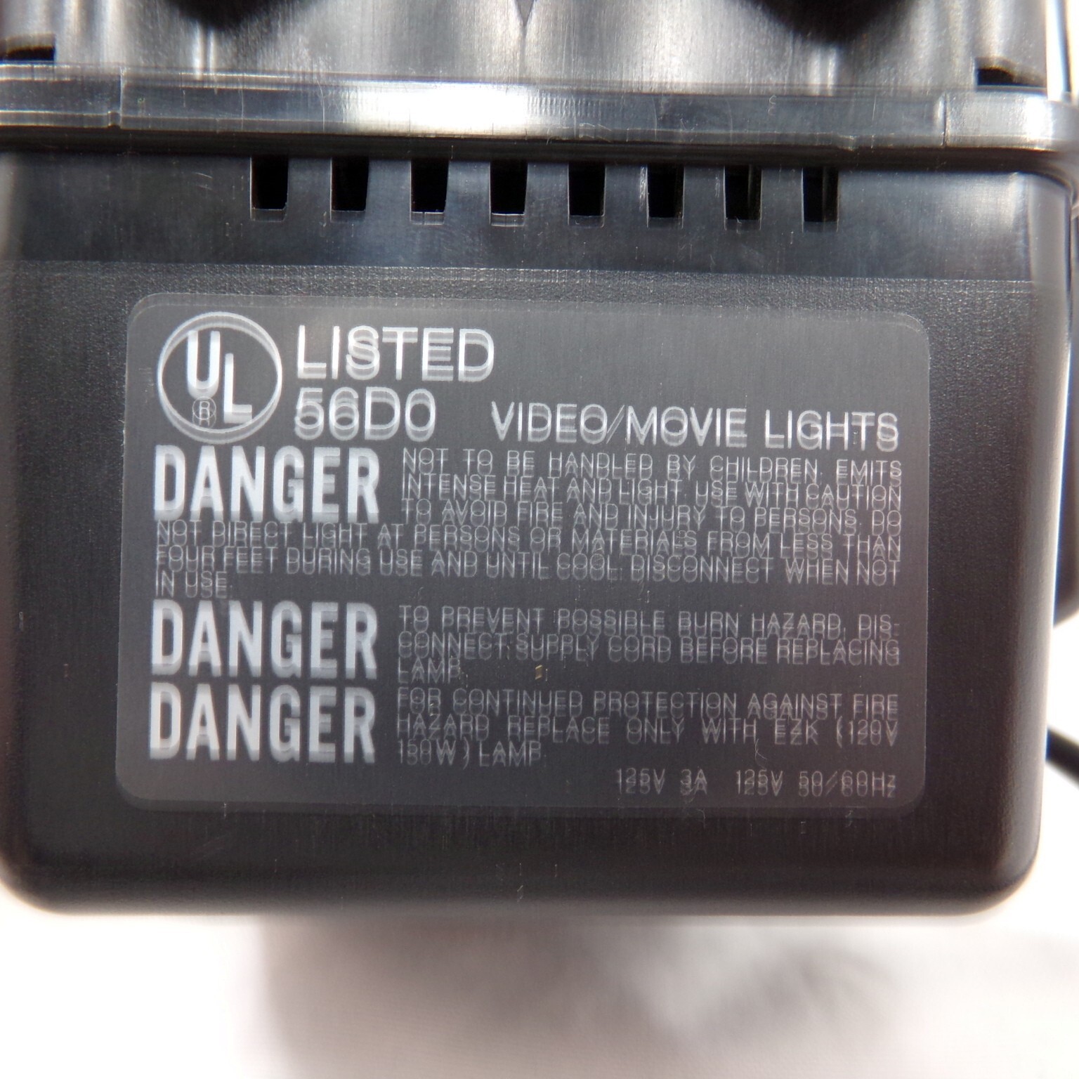 Vtg ProSpec 1500M Video Movie Light Tripod Mount for YouTube Content Creation