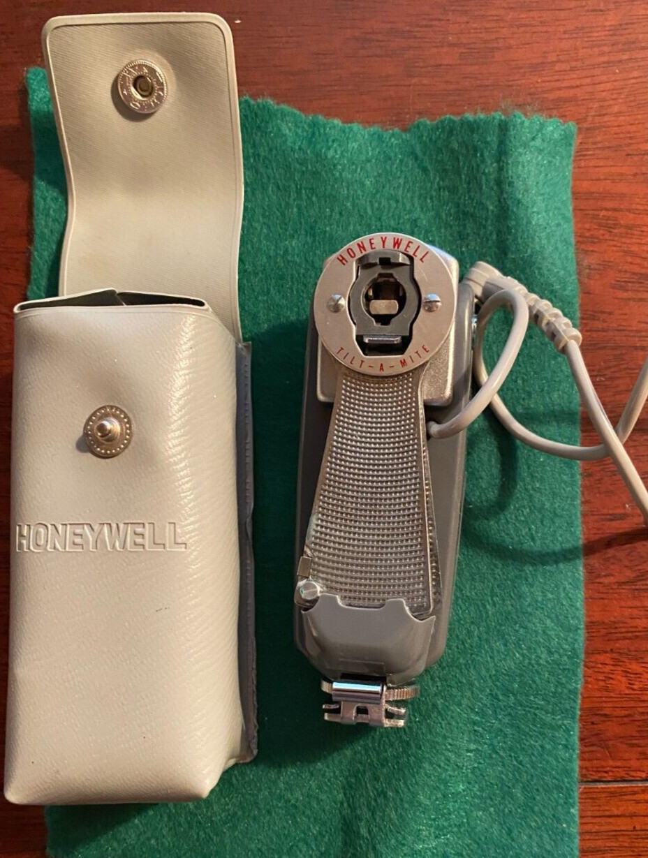 Vintage, Honeywell, Tilt-A-Mite, Folding Fan Camera Flash with Photo Travel Case