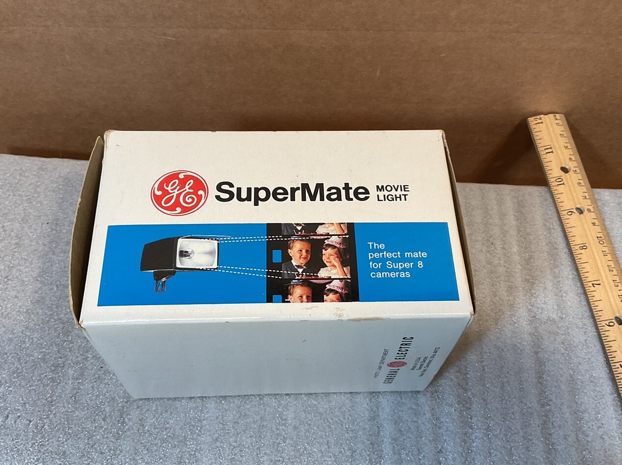 General Electric SuperMate Movie Camera Light Model SM-2 New In Box Super 8