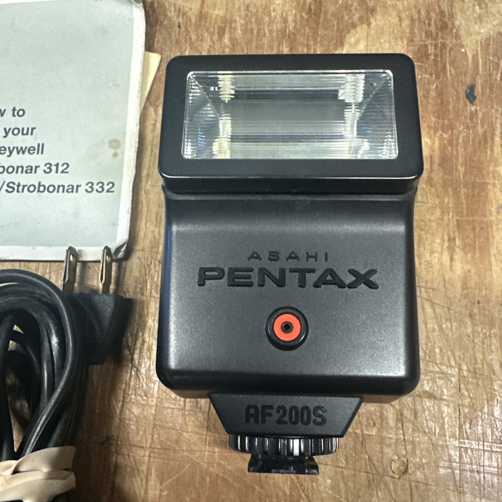 Vintage Lot Of 2 Photo Flash Units PARTS ONLY Strobonar 313 Pentax AF 200S