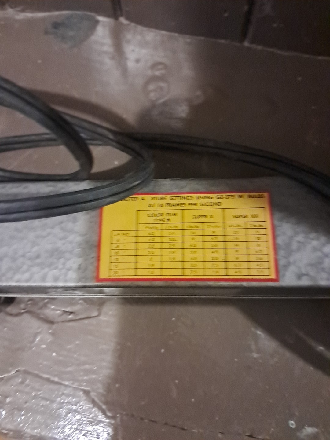 Vintage Folding Move Light Setup With 2 Boxs Of General Electric 375 Watt Movie