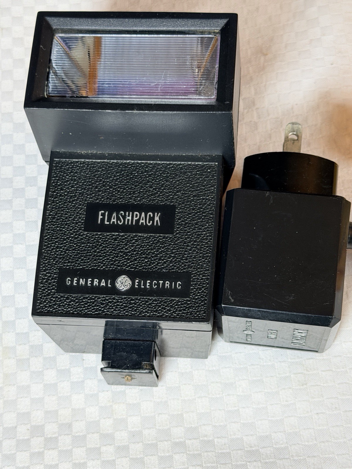 Vintage Argus Polaroid 420 Kodak Model B Flash Camera & Film Case Bulb Mix Lot