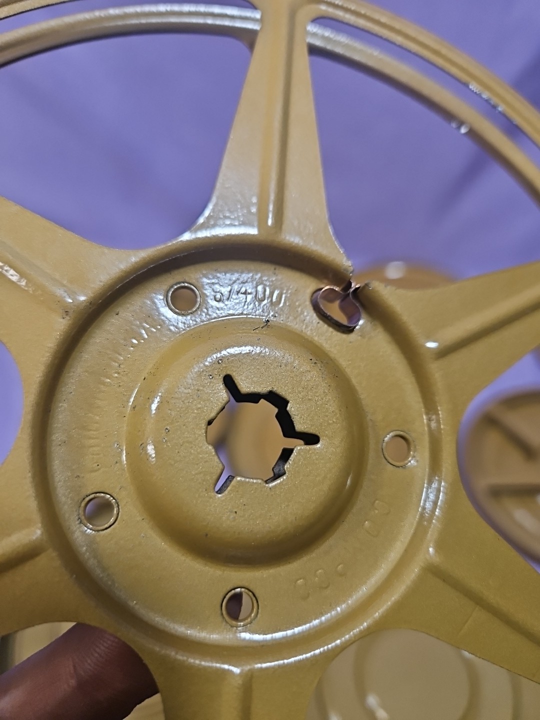 (Lot of 4) Golden Color Compco Dual-8 400′ metal movie reel & canister
