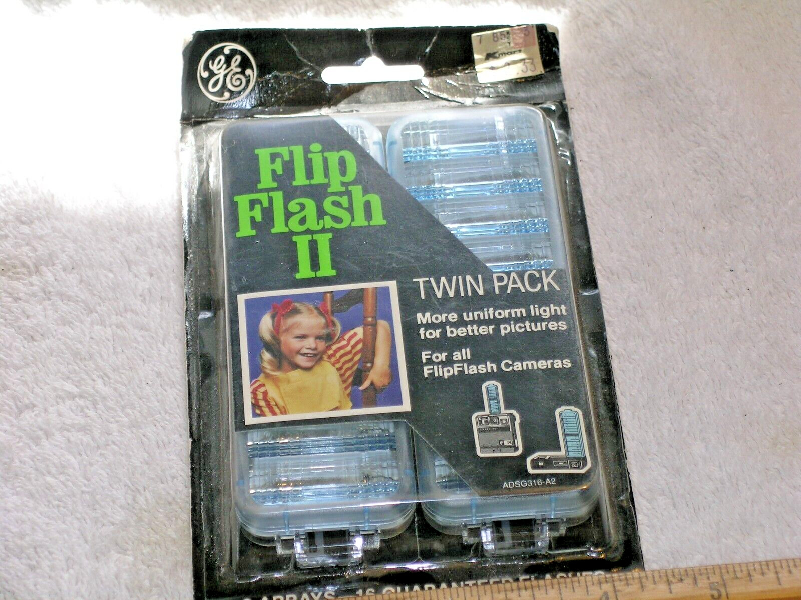 Vintage camera flash bulbs M3B x 8 and four (4) complete flip flash cube sets