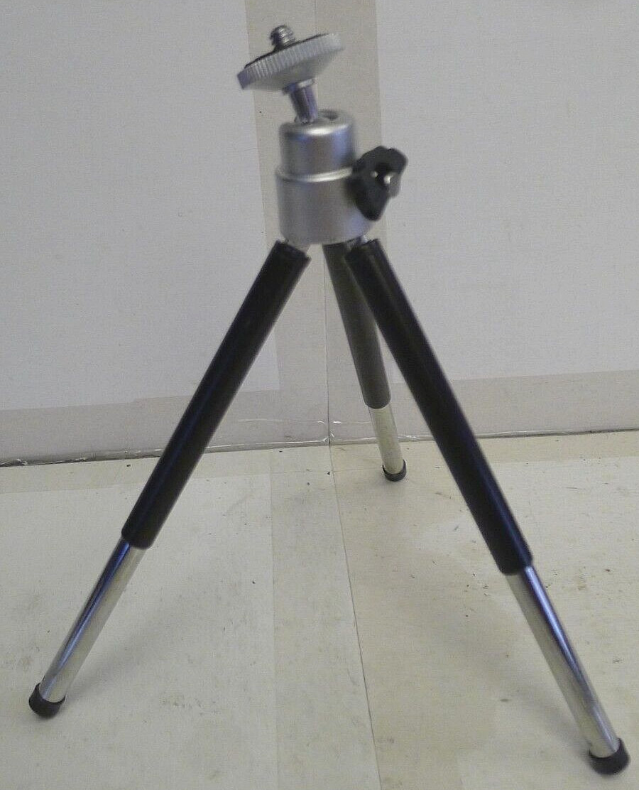 Compact Portable Table Top Adjustable Tripod 5 1/2″ to 7 3/4″ w/Ball Head – Used