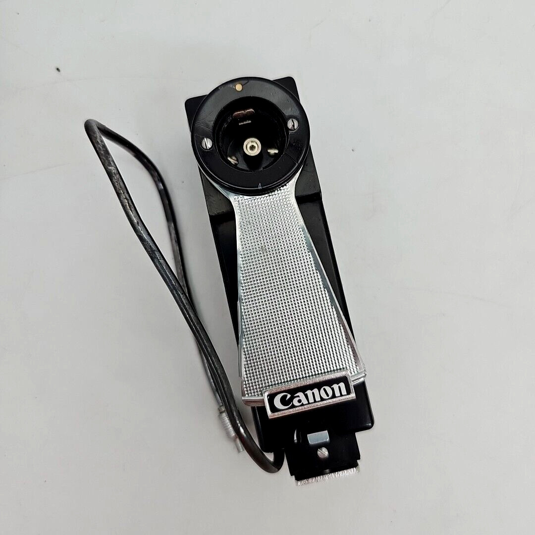 Canon Pocket Fan Flash Attachment Rangefinder Vintage 1950s Camera Case Bulbs