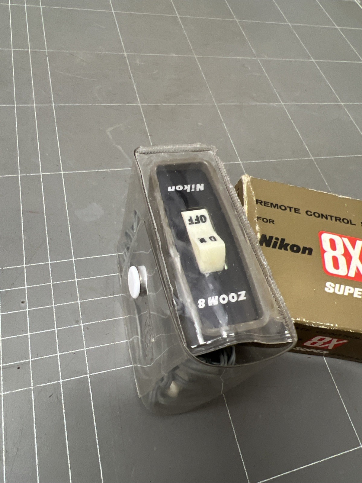 VINTAGE CAMERA PHOTOGRAPHY NIKON 8X SUPER ZOOM REMOTE CONTROL SWITCH