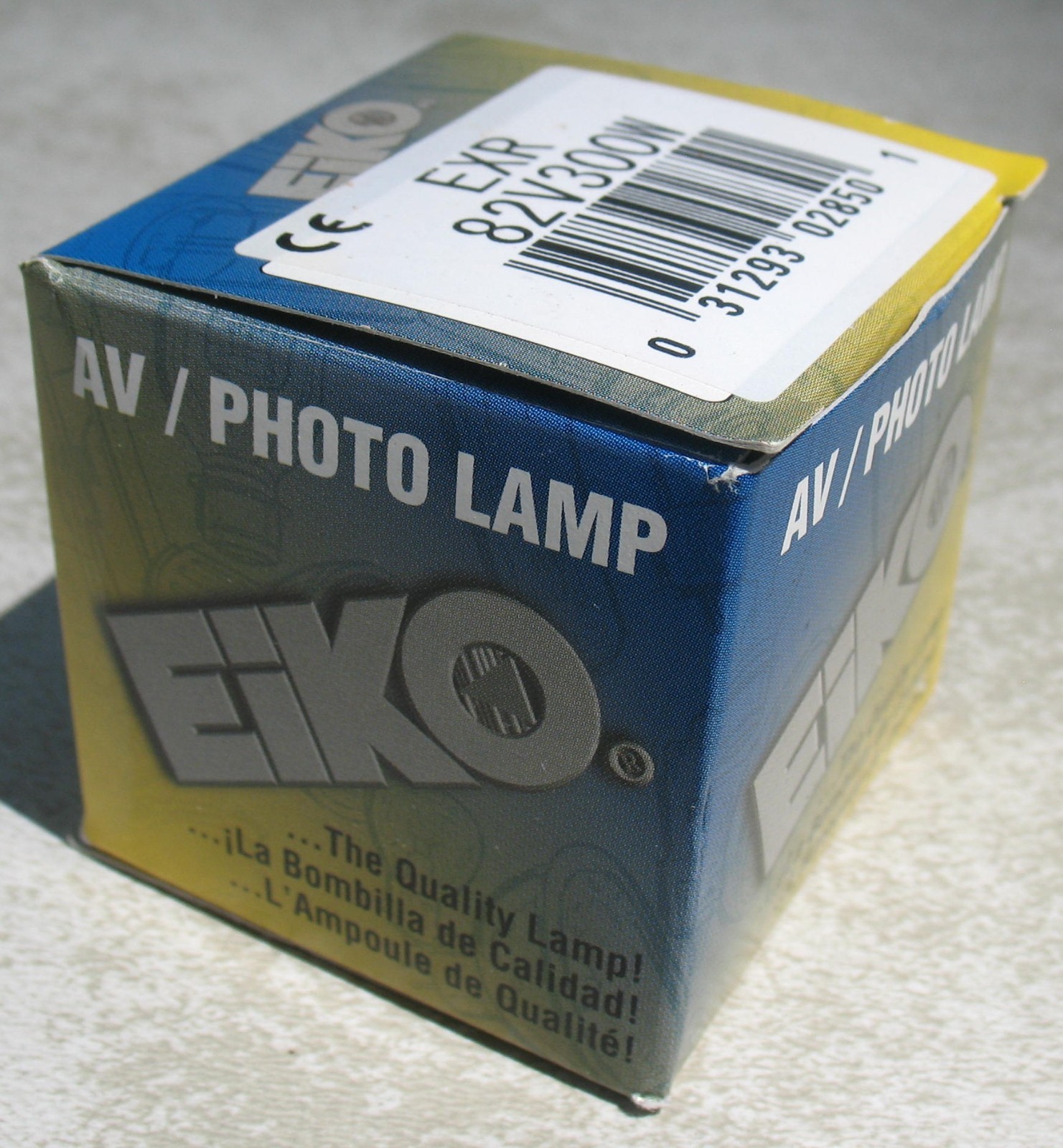 Vtg. New Old Stock Eiko EXR 82V 300W AV / Photo Lamp Projector Bulb New in Box