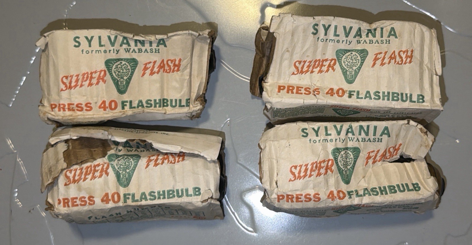 Vintage Sylvania Press 25 Flashbulbs Lot Blue Dot Boxes + Loose Bulbs Bulk, PROP
