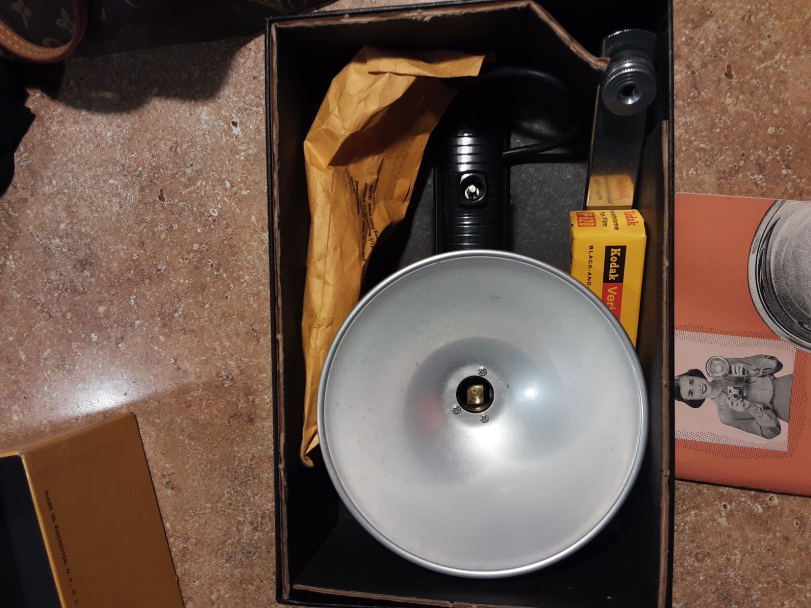 1950s Kodak Flash Holder Model B w/ Standard Bracket Original Box and Manual