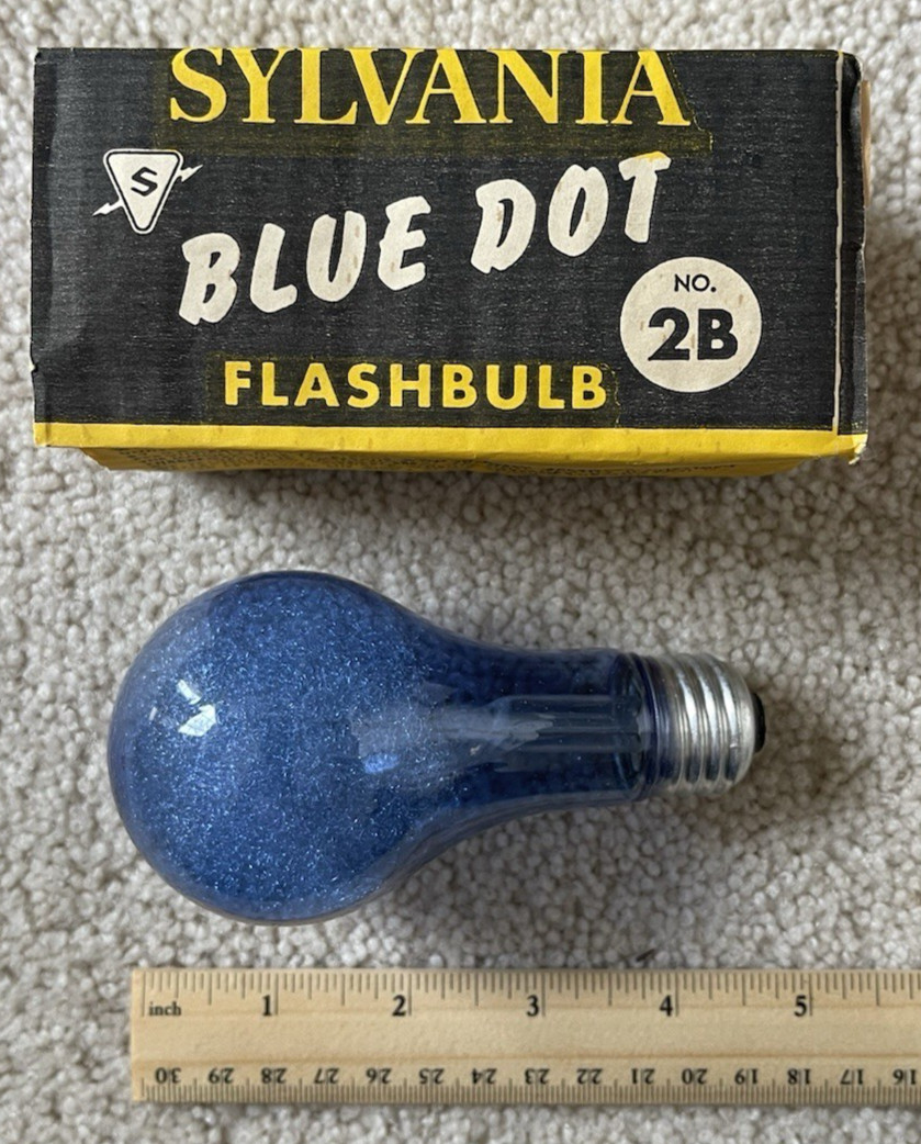 Vintage Sylvania Blue Dot Flashbulb #2B Class M – 12 Bulbs (Two 6-Packs)