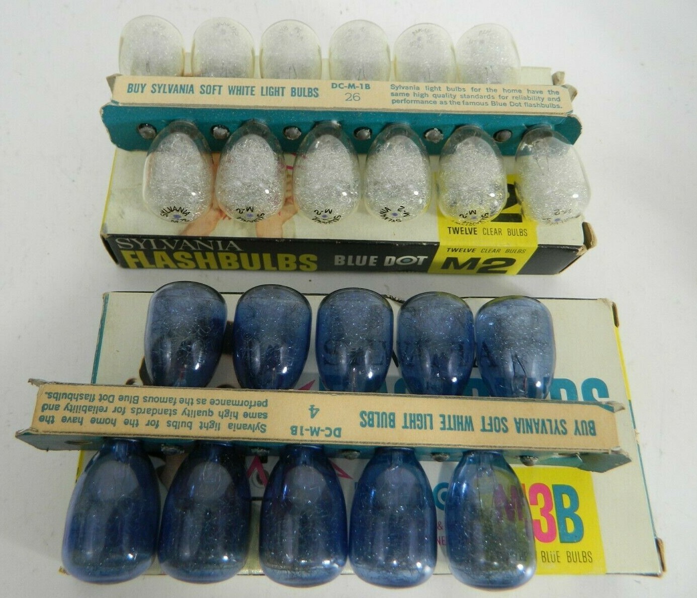 Sylvania Blue Dot Flash Bulbs M2, M3B, Total of 39 Bulbs