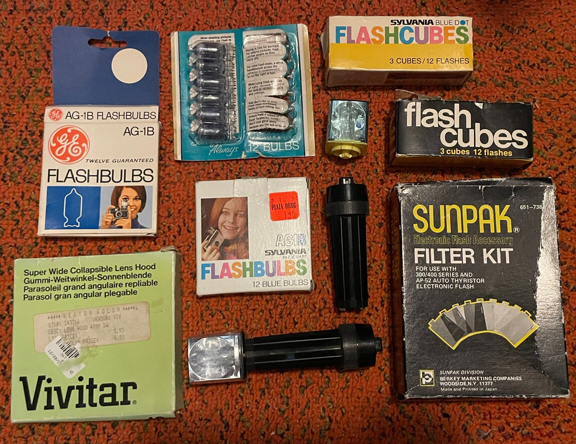 LOT of Vintage Camera Flash Bulbs Cubes Sylvania AG1B Sunpak Filter Kit ECT Read