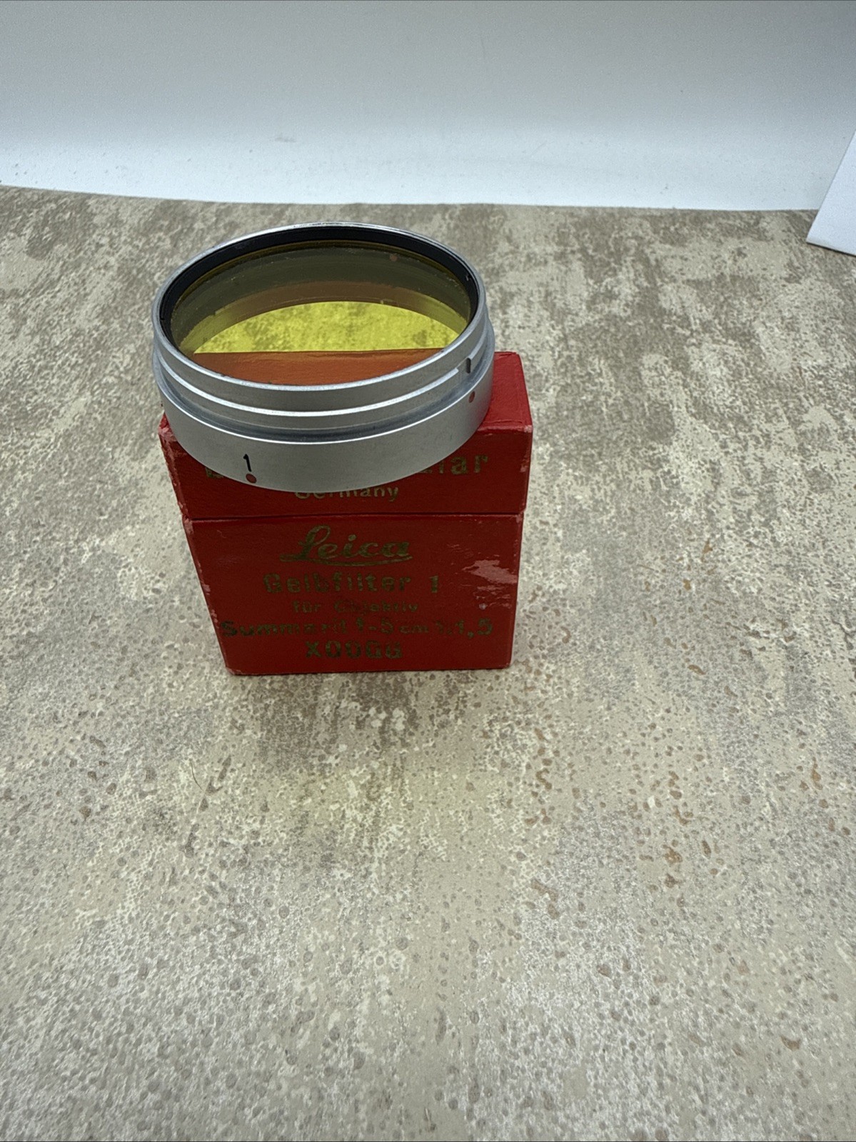 Ernst Leitz Leica Gelbfilter 1 Yellow Camera Filter Model XOOQG Wetzlar Germany
