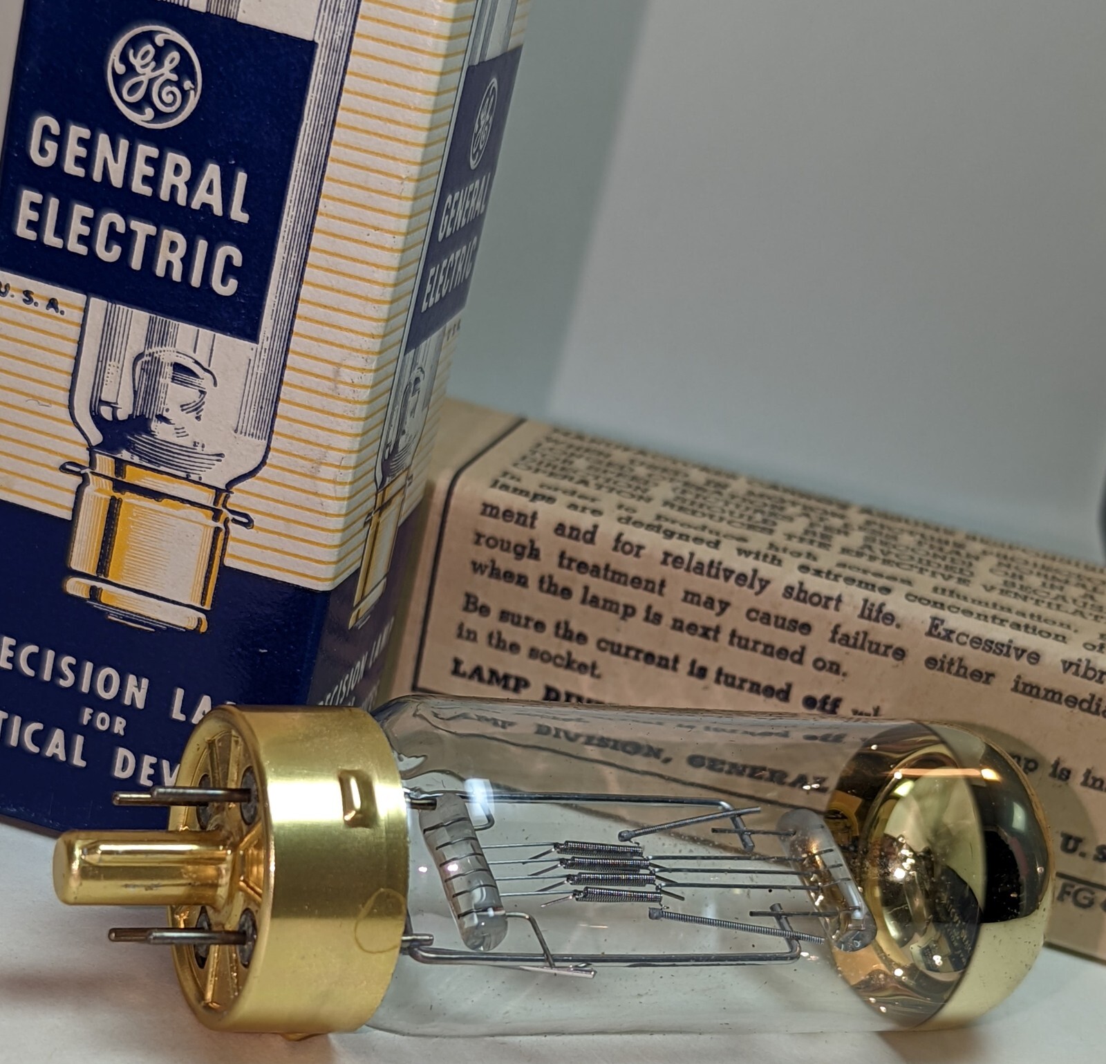 GE Precision Lamp for Optical Devices 500W 115-120v Projection Dak Vintage Cool!