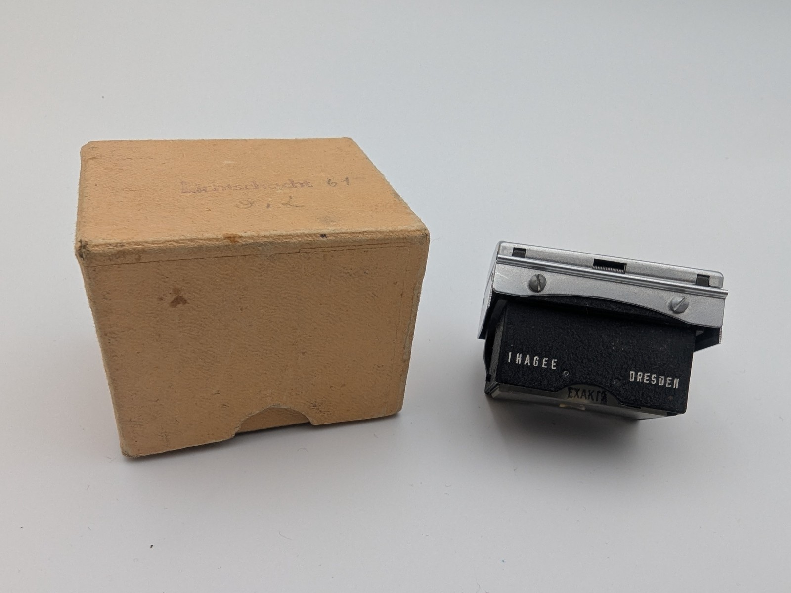 Ihagee Exakta waist level finder in case, very clean, ground glass screen