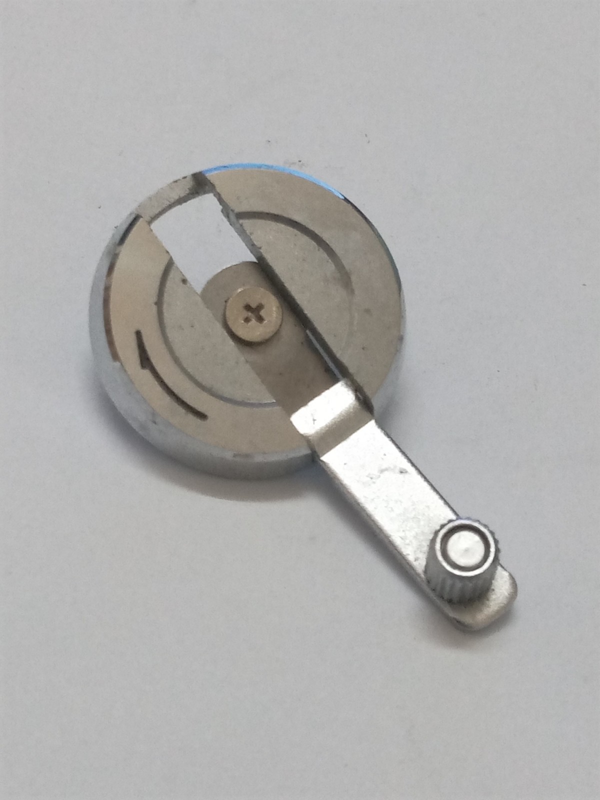 Yashica 35mm Film Rewind Knob For Chrome Yashica Electro 35 GSN Used Spare Part.