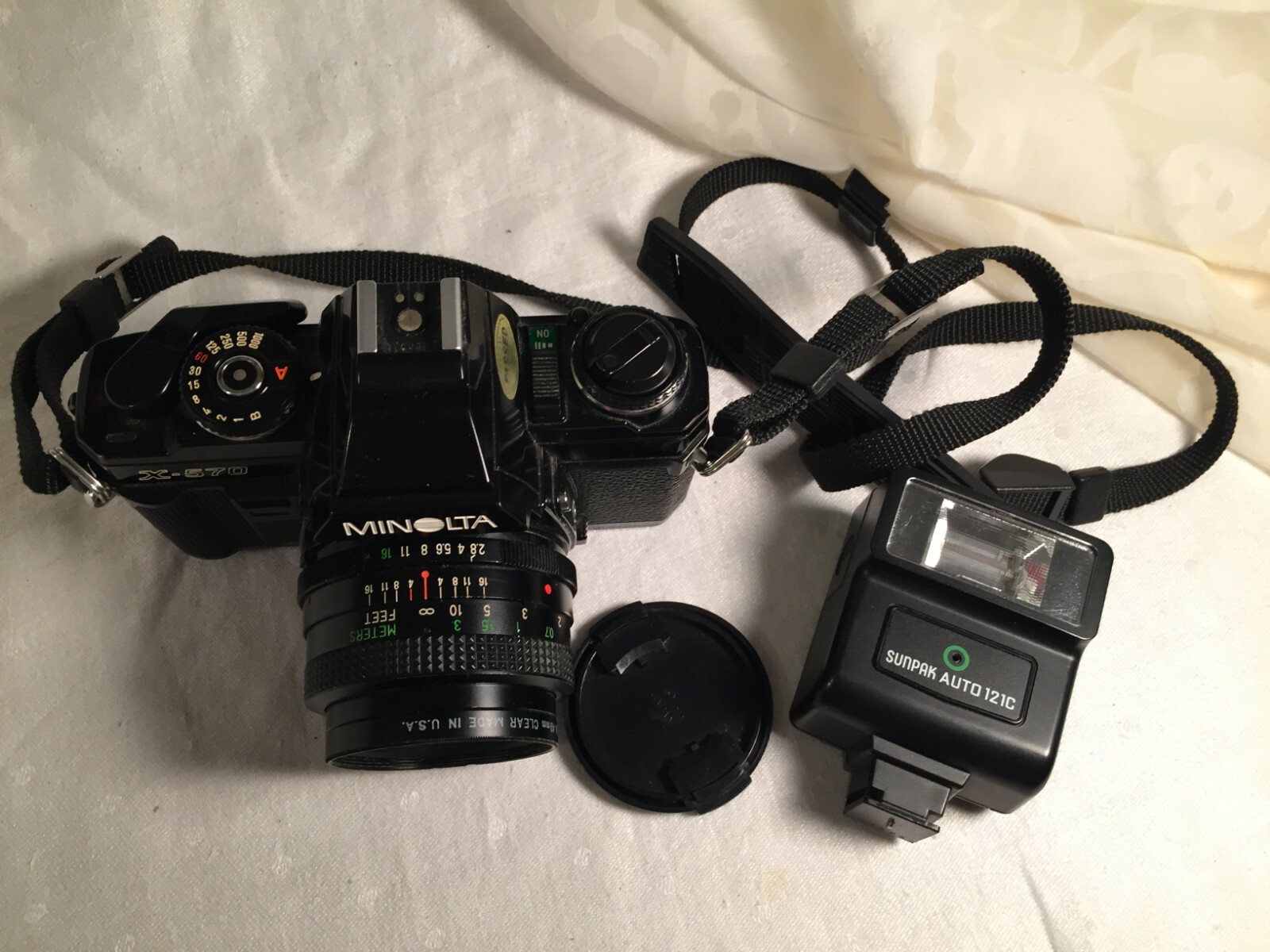 Minolta X-570 35MM SLR Camera &MD Celtic Telephoto Camera Lens SunPak Auto Flash