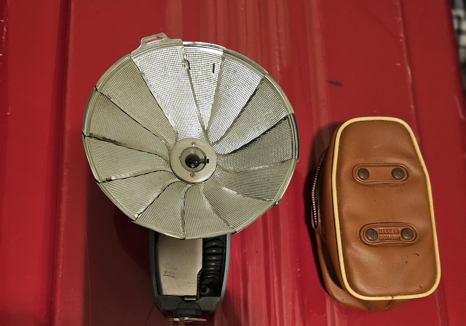 Vintage Kalimar PM Mag 5 Bounce Flash Camera Accessory (Circa 1960s)