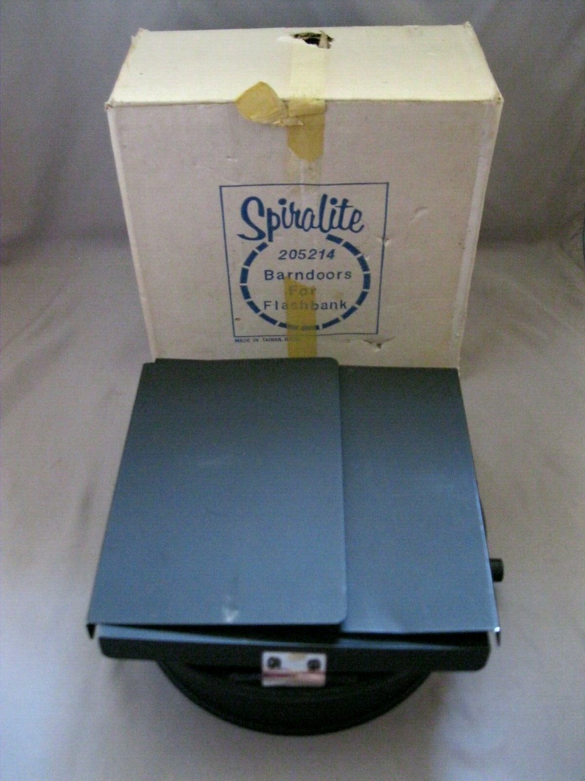 VINTAGE SPIRALITE BARNDOORS FOR FLASHBANK~#205214~IN ORIGINAL BOX