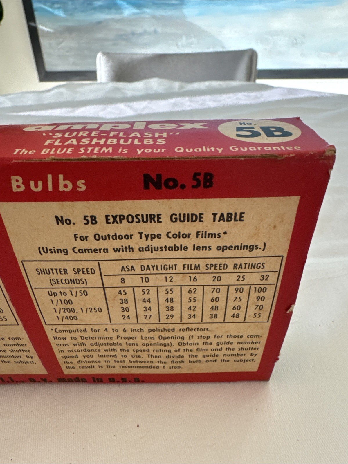 AMPLEX “Sure-Flash” Photo Flashbulbs No.M2 (New Old Stock) 10 Bulbs