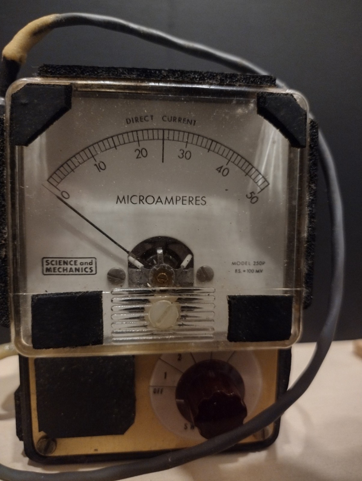 Science & Mechanics Magazine Vintage Model 250P Light Meter Circa Late 60s