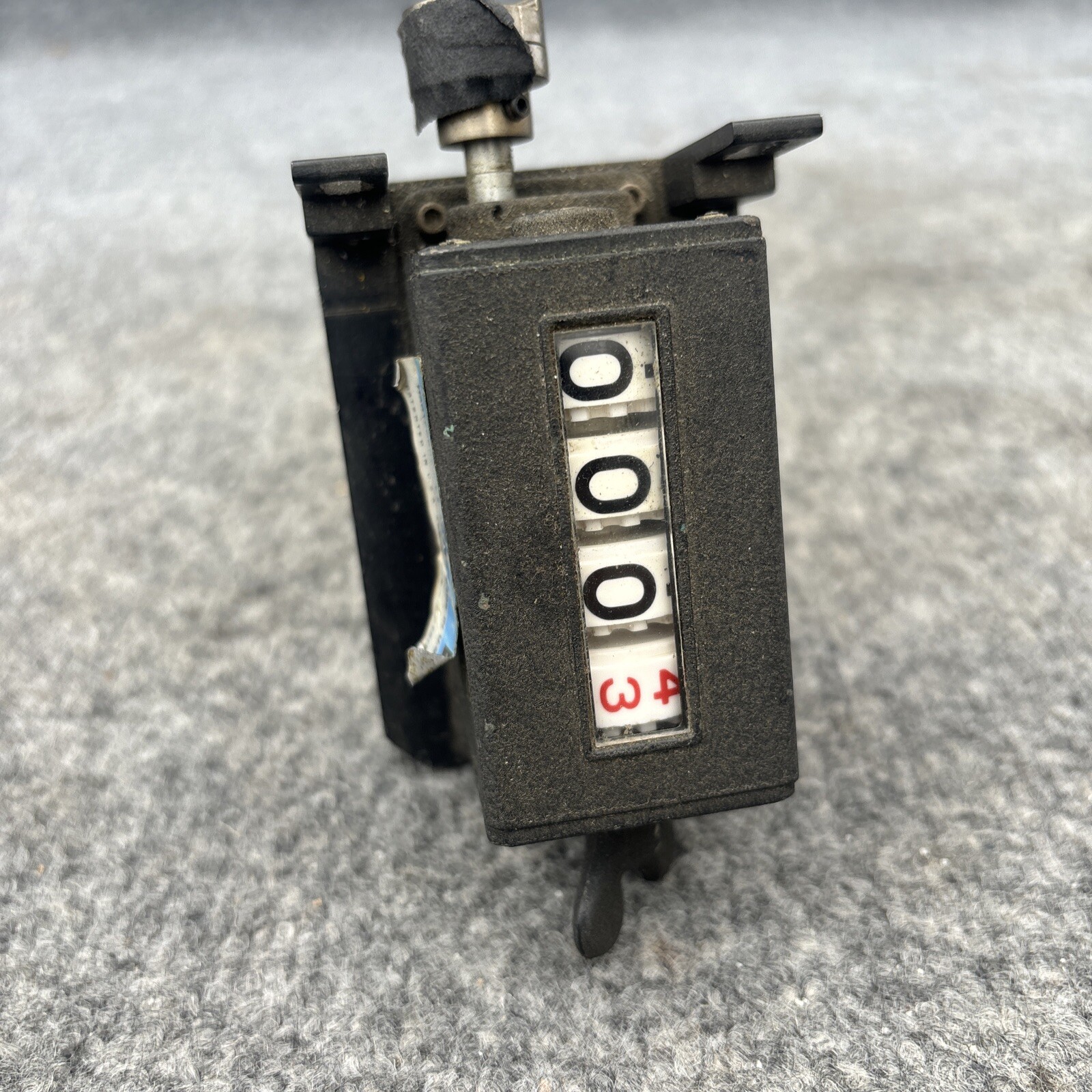 Veeder-Root CV-292-H6024 Vintage 4 digit Analog Counter Used