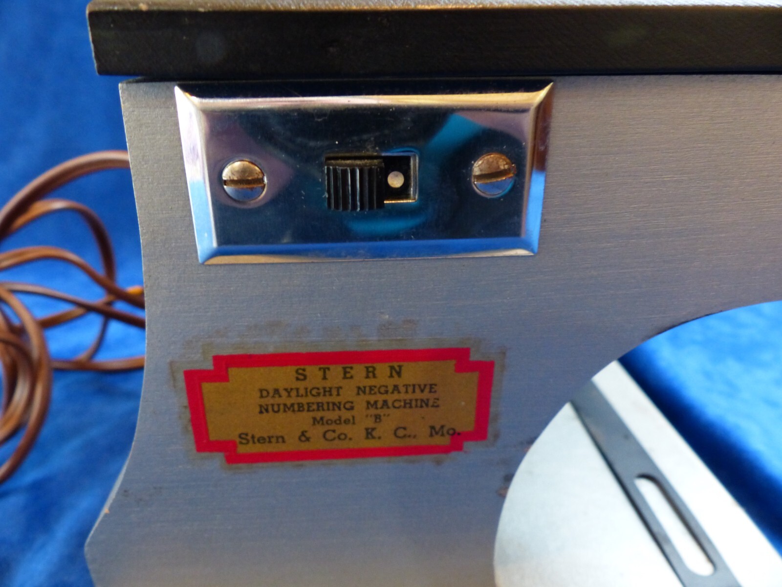 Vintage Stern & Co. daylight negative numbering machine, model B, good condition