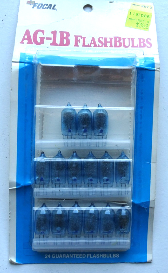15 Each AG-!B Flashbulbs by Focal W/original packaging