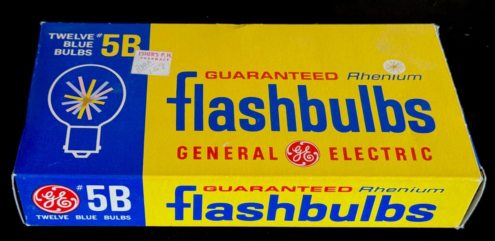Vintage General Electric Blue Rhenium Flashbulbs / Box of 12 Unused / #5B