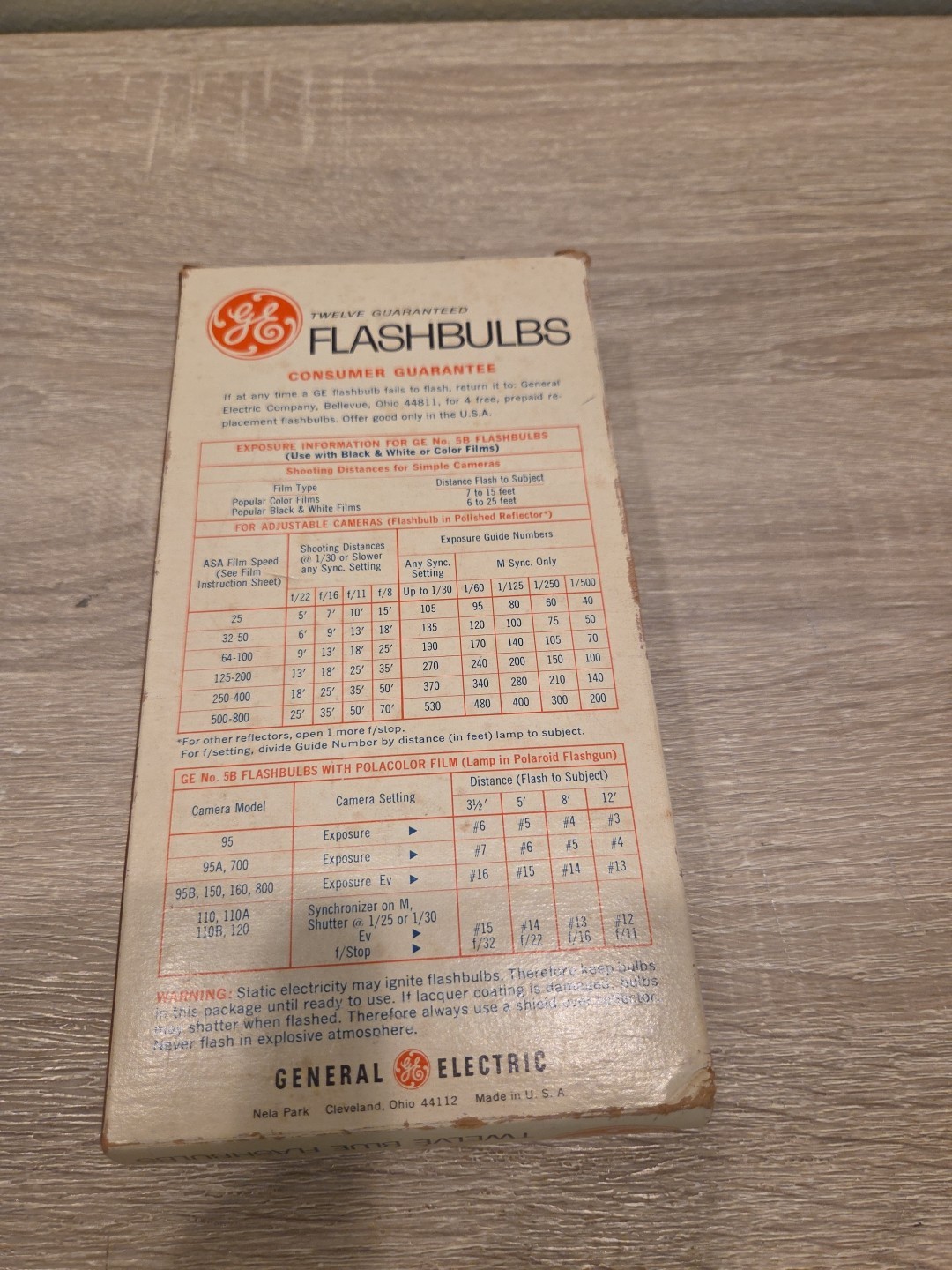 Vintage General Electric GE 5B Blue Camera Flash Bulbs 1 Box 12 Bulbs