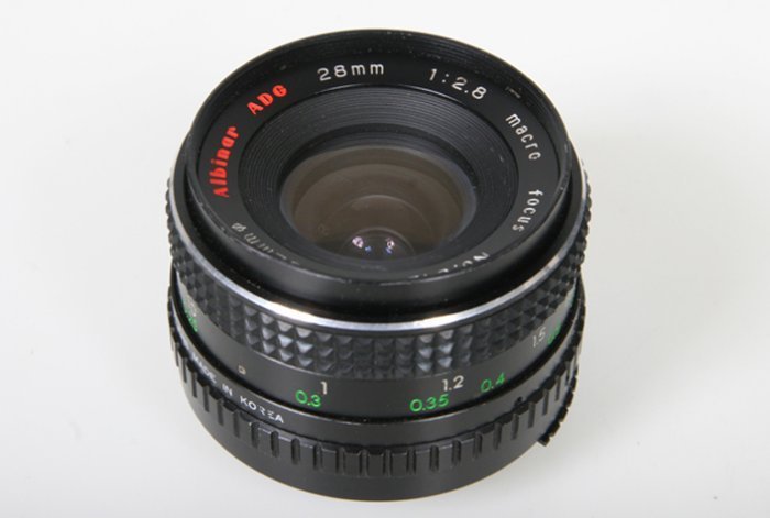 Albinar 28mm f/2.8 Wide Angle Lens. Nikon AI Mount