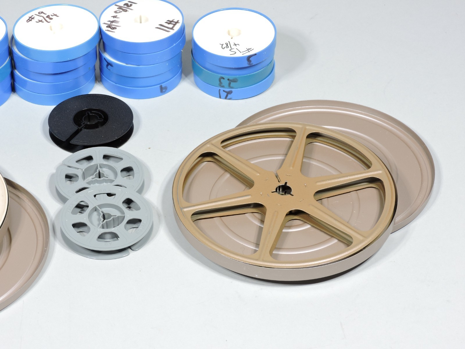 Vintage Super Film Reels with 2 – 8mm Reels. 24, 50ft with covers + 2 400ft